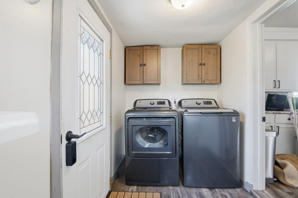 303 Middle St., 3 Bedrooms Bedrooms, 9 Rooms Rooms,1 BathroomBathrooms,Residential,For Sale,Middle St.,114858