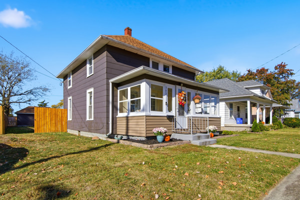 303 Middle St., 3 Bedrooms Bedrooms, 9 Rooms Rooms,1 BathroomBathrooms,Residential,For Sale,Middle St.,114858