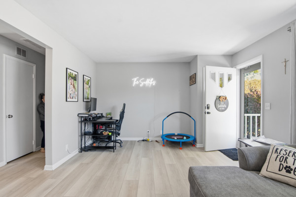 825 S Race St, 2 Bedrooms Bedrooms, 4 Rooms Rooms,1 BathroomBathrooms,Residential,For Sale,S Race St,114860