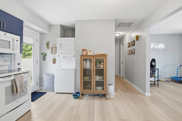 825 S Race St, 2 Bedrooms Bedrooms, 4 Rooms Rooms,1 BathroomBathrooms,Residential,For Sale,S Race St,114860