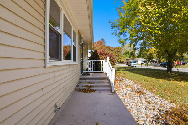 825 S Race St, 2 Bedrooms Bedrooms, 4 Rooms Rooms,1 BathroomBathrooms,Residential,For Sale,S Race St,114860