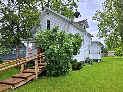 821 E. Third St, 3 Bedrooms Bedrooms, 6 Rooms Rooms,1 BathroomBathrooms,Residential,For Sale,E. Third St,114862