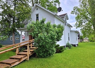 821 E. Third St, 3 Bedrooms Bedrooms, 6 Rooms Rooms,1 BathroomBathrooms,Residential,For Sale,E. Third St,114862