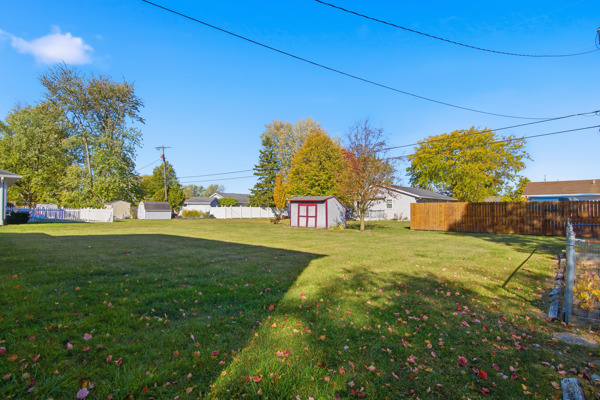 3 Bedrooms Bedrooms, 6 Rooms Rooms,2 BathroomsBathrooms,Residential,For Sale,114863