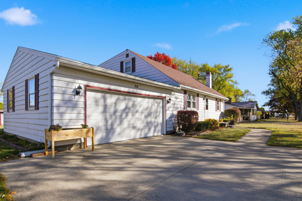 3 Bedrooms Bedrooms, 6 Rooms Rooms,2 BathroomsBathrooms,Residential,For Sale,114863