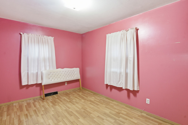 1233 E Ervin Rd, 3 Bedrooms Bedrooms, 6 Rooms Rooms,2 BathroomsBathrooms,Residential,For Sale,E Ervin Rd,114863