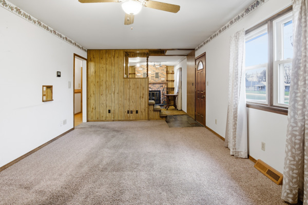 1233 E Ervin Rd, 3 Bedrooms Bedrooms, 6 Rooms Rooms,2 BathroomsBathrooms,Residential,For Sale,E Ervin Rd,114863