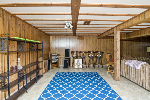 1233 E Ervin Rd, 3 Bedrooms Bedrooms, 6 Rooms Rooms,2 BathroomsBathrooms,Residential,For Sale,E Ervin Rd,114863