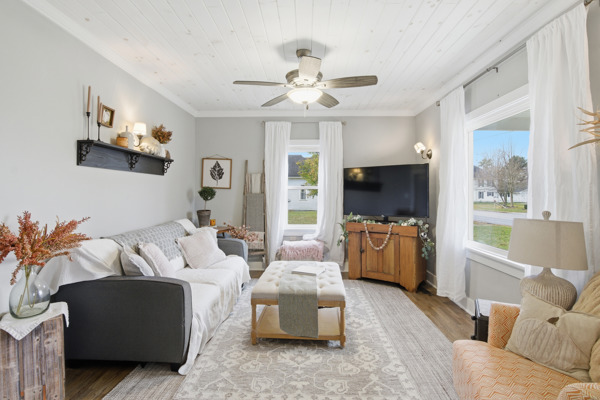 312 N Main St, 2 Bedrooms Bedrooms, 7 Rooms Rooms,2 BathroomsBathrooms,Residential,For Sale,N Main St,114865