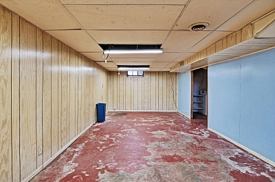 1040 Elm St, 3 Bedrooms Bedrooms, 5 Rooms Rooms,1 BathroomBathrooms,Residential,For Sale,Elm St,114867