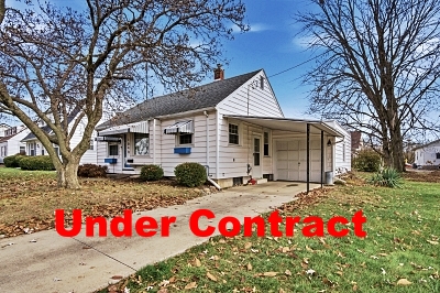 1040 Elm St, 3 Bedrooms Bedrooms, 5 Rooms Rooms,1 BathroomBathrooms,Residential,For Sale,Elm St,114867