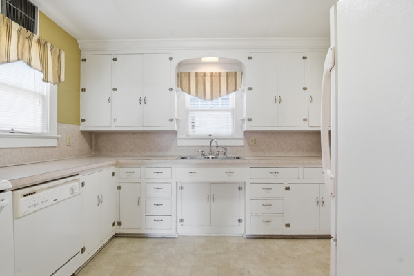 323 Gordon Ave, 2 Bedrooms Bedrooms, 5 Rooms Rooms,1 BathroomBathrooms,Residential,For Sale,Gordon Ave,114873