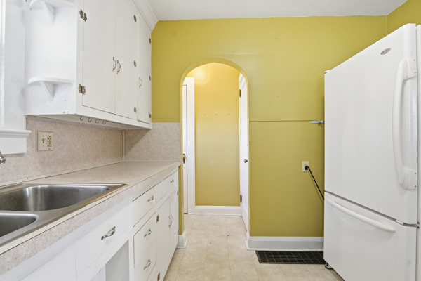 323 Gordon Ave, 2 Bedrooms Bedrooms, 5 Rooms Rooms,1 BathroomBathrooms,Residential,For Sale,Gordon Ave,114873