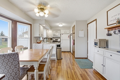 836 State St, 3 Bedrooms Bedrooms, 5 Rooms Rooms,2 BathroomsBathrooms,Residential,For Sale,State St,114883