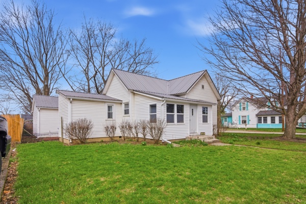 2 Bedrooms Bedrooms, 5 Rooms Rooms,1 BathroomBathrooms,Residential,For Sale,114891