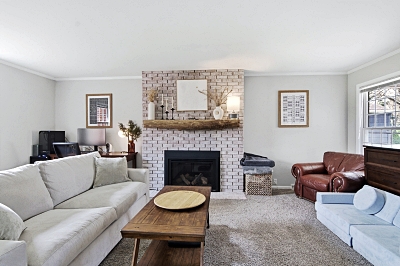 1000 Merry Lane, 3 Bedrooms Bedrooms, 8 Rooms Rooms,2 BathroomsBathrooms,Residential,For Sale,Merry Lane,114894