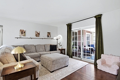 1000 Merry Lane, 3 Bedrooms Bedrooms, 8 Rooms Rooms,2 BathroomsBathrooms,Residential,For Sale,Merry Lane,114894