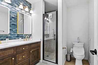 1000 Merry Lane, 3 Bedrooms Bedrooms, 8 Rooms Rooms,2 BathroomsBathrooms,Residential,For Sale,Merry Lane,114894