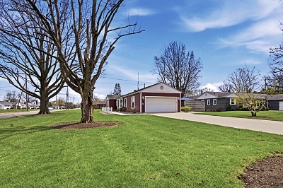 1000 Merry Lane, 3 Bedrooms Bedrooms, 8 Rooms Rooms,2 BathroomsBathrooms,Residential,For Sale,Merry Lane,114894