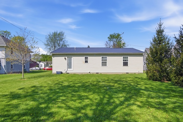 232 N Cherry St, 3 Bedrooms Bedrooms, 5 Rooms Rooms,2 BathroomsBathrooms,Residential,For Sale,N Cherry St,114896