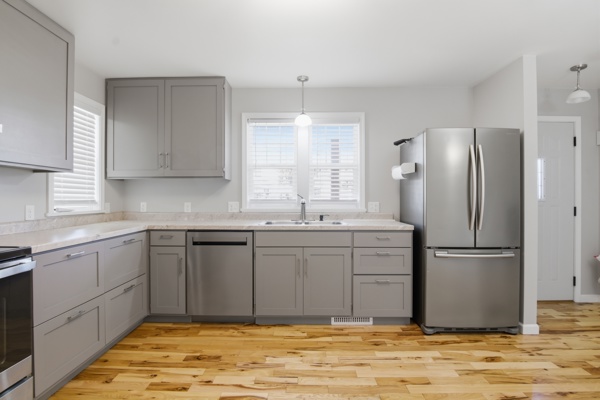 232 N Cherry St, 3 Bedrooms Bedrooms, 5 Rooms Rooms,2 BathroomsBathrooms,Residential,For Sale,N Cherry St,114896