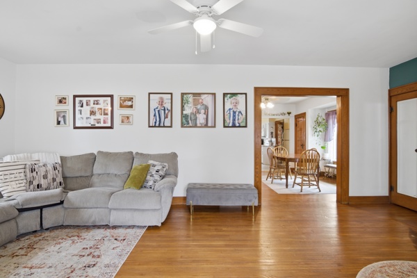 613 Woodland Ave, 2 Bedrooms Bedrooms, 5 Rooms Rooms,1 BathroomBathrooms,Residential,For Sale,Woodland Ave,114898