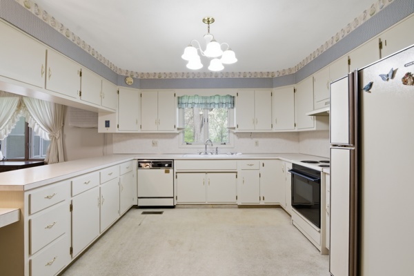 203 Wassenberg St, 3 Bedrooms Bedrooms, 10 Rooms Rooms,2 BathroomsBathrooms,Residential,For Sale,Wassenberg St,114900