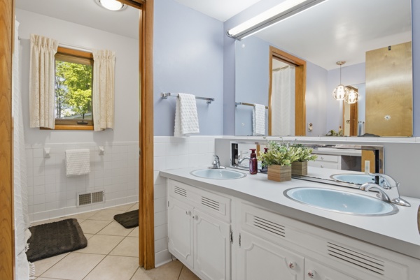 2800 Lakewood Ave., 3 Bedrooms Bedrooms, 6 Rooms Rooms,2 BathroomsBathrooms,Residential,For Sale,Lakewood Ave.,114903