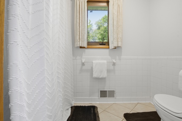 2800 Lakewood Ave., 3 Bedrooms Bedrooms, 6 Rooms Rooms,2 BathroomsBathrooms,Residential,For Sale,Lakewood Ave.,114903