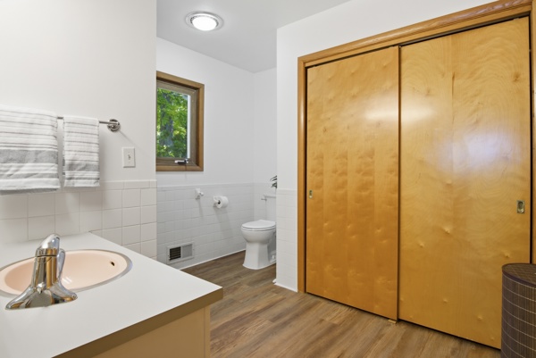 2800 Lakewood Ave., 3 Bedrooms Bedrooms, 6 Rooms Rooms,2 BathroomsBathrooms,Residential,For Sale,Lakewood Ave.,114903