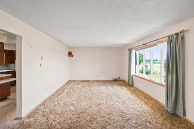 11207 Poe Rd, 3 Bedrooms Bedrooms, 7 Rooms Rooms,1 BathroomBathrooms,Residential,For Sale,Poe Rd,114908