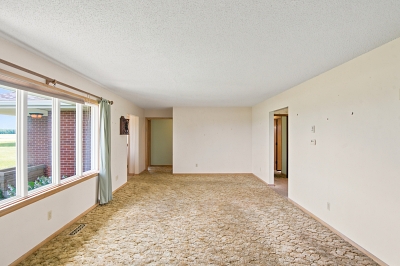 11207 Poe Rd, 3 Bedrooms Bedrooms, 7 Rooms Rooms,1 BathroomBathrooms,Residential,For Sale,Poe Rd,114908