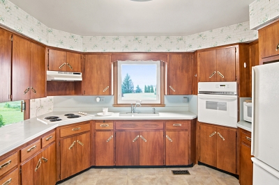 11207 Poe Rd, 3 Bedrooms Bedrooms, 7 Rooms Rooms,1 BathroomBathrooms,Residential,For Sale,Poe Rd,114908