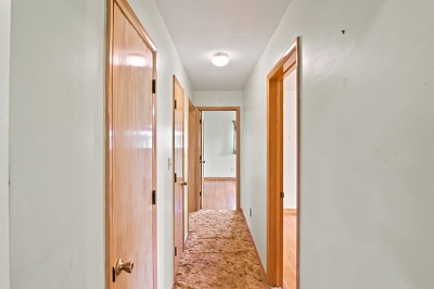 11207 Poe Rd, 3 Bedrooms Bedrooms, 7 Rooms Rooms,1 BathroomBathrooms,Residential,For Sale,Poe Rd,114908