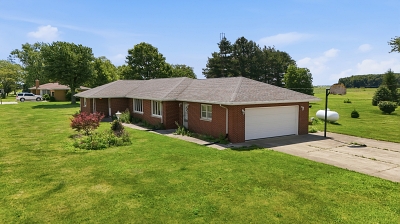11207 Poe Rd, 3 Bedrooms Bedrooms, 7 Rooms Rooms,1 BathroomBathrooms,Residential,For Sale,Poe Rd,114908