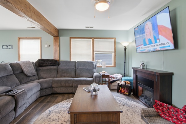 1122 Woodland Ave, 3 Bedrooms Bedrooms, 5 Rooms Rooms,1 BathroomBathrooms,Residential,For Sale,Woodland Ave,114911