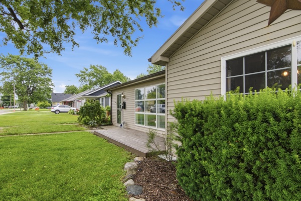 1122 Woodland Ave, 3 Bedrooms Bedrooms, 5 Rooms Rooms,1 BathroomBathrooms,Residential,For Sale,Woodland Ave,114911