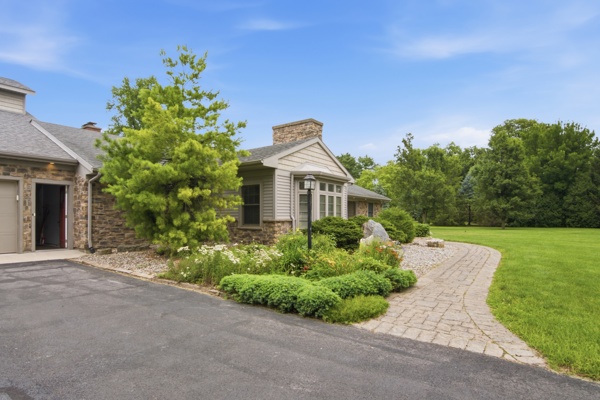 6 Warren Rd., 3 Bedrooms Bedrooms, 6 Rooms Rooms,2 BathroomsBathrooms,Residential,For Sale,Warren Rd.,114912