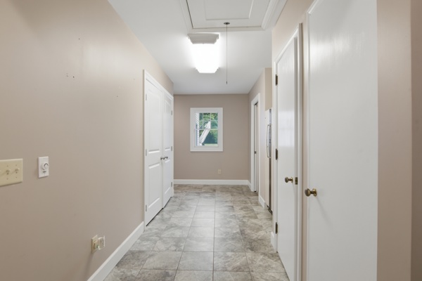 6 Warren Rd., 3 Bedrooms Bedrooms, 6 Rooms Rooms,2 BathroomsBathrooms,Residential,For Sale,Warren Rd.,114912