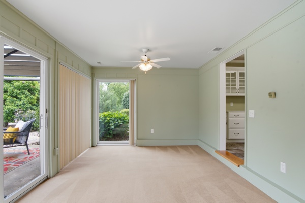6 Warren Rd., 3 Bedrooms Bedrooms, 6 Rooms Rooms,2 BathroomsBathrooms,Residential,For Sale,Warren Rd.,114912