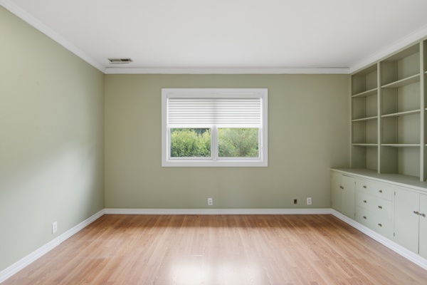 6 Warren Rd., 3 Bedrooms Bedrooms, 6 Rooms Rooms,2 BathroomsBathrooms,Residential,For Sale,Warren Rd.,114912