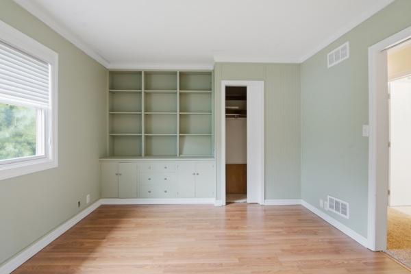 6 Warren Rd., 3 Bedrooms Bedrooms, 6 Rooms Rooms,2 BathroomsBathrooms,Residential,For Sale,Warren Rd.,114912