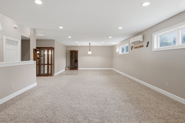 6 Warren Rd., 3 Bedrooms Bedrooms, 6 Rooms Rooms,2 BathroomsBathrooms,Residential,For Sale,Warren Rd.,114912