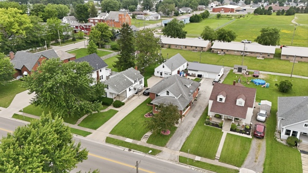 527 W Market St, 4 Bedrooms Bedrooms, 11 Rooms Rooms,2 BathroomsBathrooms,Residential,For Sale,W Market St,114913