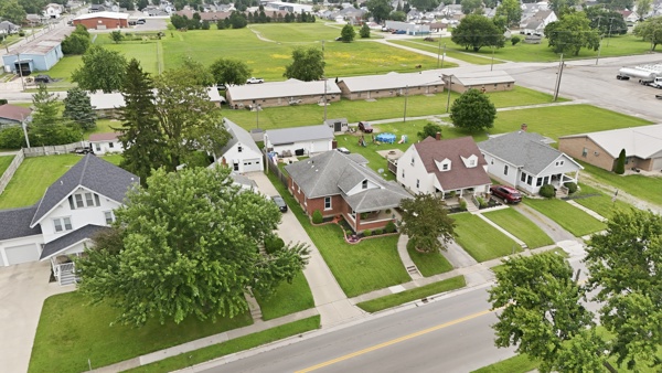 527 W Market St, 4 Bedrooms Bedrooms, 11 Rooms Rooms,2 BathroomsBathrooms,Residential,For Sale,W Market St,114913