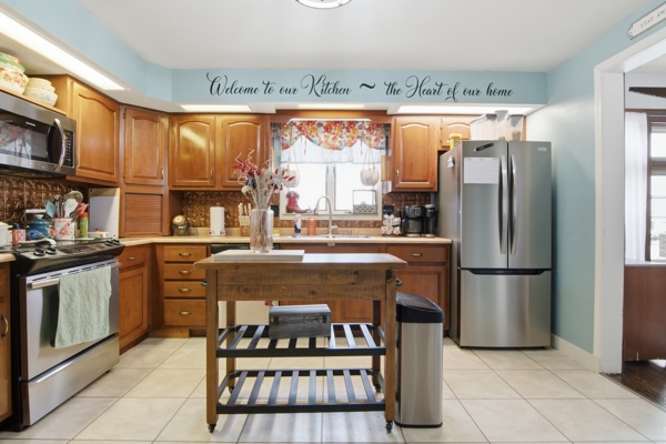 527 W Market St, 4 Bedrooms Bedrooms, 11 Rooms Rooms,2 BathroomsBathrooms,Residential,For Sale,W Market St,114913