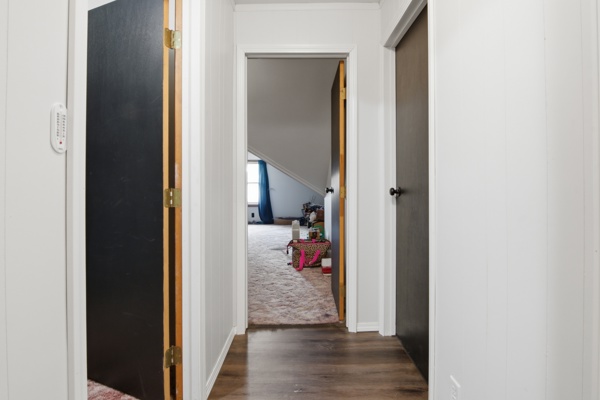 527 W Market St, 4 Bedrooms Bedrooms, 11 Rooms Rooms,2 BathroomsBathrooms,Residential,For Sale,W Market St,114913