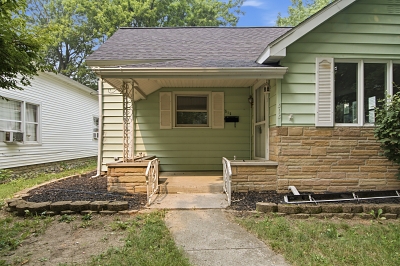515 S Vine St, 3 Bedrooms Bedrooms, 8 Rooms Rooms,1 BathroomBathrooms,Residential,For Sale,S Vine St,114917