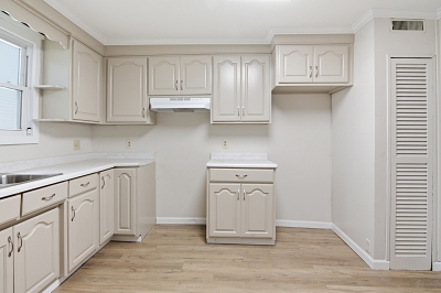 515 S Vine St, 3 Bedrooms Bedrooms, 8 Rooms Rooms,1 BathroomBathrooms,Residential,For Sale,S Vine St,114917