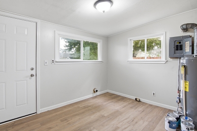 515 S Vine St, 3 Bedrooms Bedrooms, 8 Rooms Rooms,1 BathroomBathrooms,Residential,For Sale,S Vine St,114917